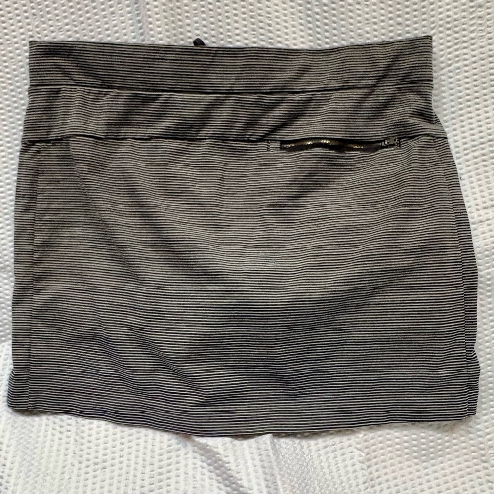 Athleta Micro-Stripe Active Performance Skort - image 2